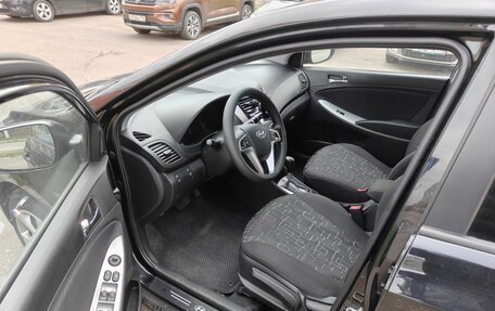 Hyundai Solaris II рестайлинг, 2011 год, 700 000 рублей, 8 фотография