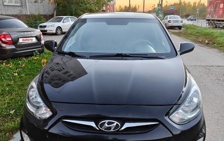 Hyundai Solaris II рестайлинг, 2011 год, 700 000 рублей, 9 фотография