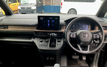 Honda Stepwgn, 2023 год, 2 265 000 рублей, 8 фотография
