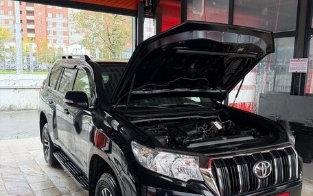 Toyota Land Cruiser Prado 150 рестайлинг, 2021 год, 4 450 000 рублей, 11 фотография