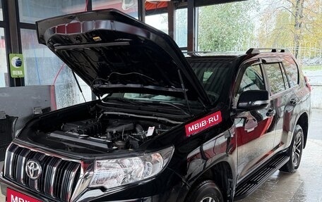 Toyota Land Cruiser Prado 150 рестайлинг, 2021 год, 4 450 000 рублей, 12 фотография