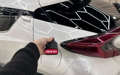 Toyota C-HR I рестайлинг, 2018 год, 2 449 900 рублей, 24 фотография
