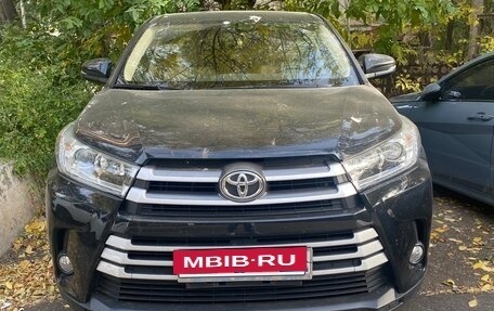 Toyota Highlander III, 2021 год, 4 700 000 рублей, 3 фотография
