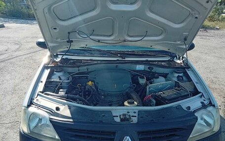 Renault Logan I, 2005 год, 330 000 рублей, 6 фотография