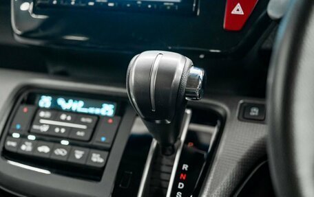 Honda Stepwgn IV рестайлинг, 2019 год, 2 250 000 рублей, 16 фотография