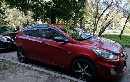 Hyundai Solaris II рестайлинг, 2012 год, 10 фотография