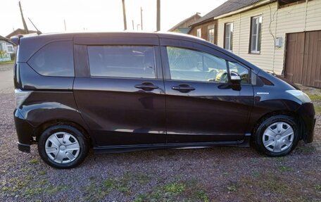 Honda Freed I, 2012 год, 950 000 рублей, 3 фотография