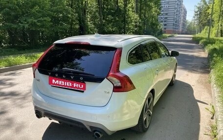 Volvo V60 I, 2013 год, 1 350 000 рублей, 3 фотография