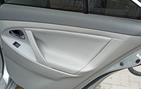 Toyota Camry, 2007 год, 1 450 000 рублей, 28 фотография