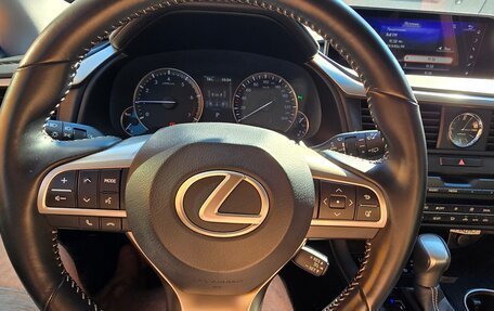 Lexus RX IV рестайлинг, 2018 год, 5 200 000 рублей, 23 фотография