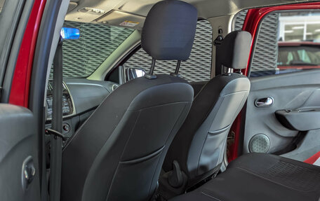 Renault Logan II, 2014 год, 750 000 рублей, 25 фотография