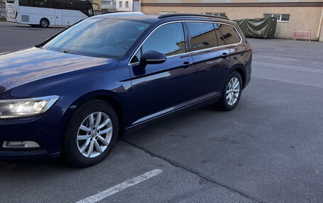 Volkswagen Passat B8 рестайлинг, 2019 год, 1 950 000 рублей, 3 фотография