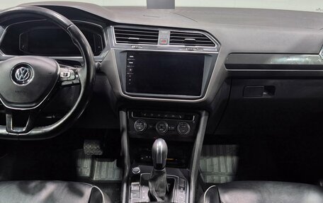 Volkswagen Tiguan II, 2019 год, 3 599 000 рублей, 10 фотография