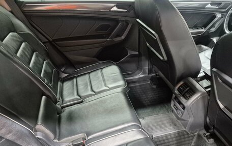 Volkswagen Tiguan II, 2019 год, 3 599 000 рублей, 15 фотография