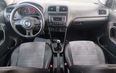 Volkswagen Polo VI (EU Market), 2010 год, 550 000 рублей, 12 фотография
