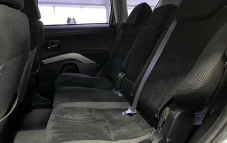 Mitsubishi Outlander III рестайлинг 3, 2012 год, 1 099 000 рублей, 19 фотография