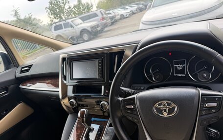 Toyota Vellfire II, 2018 год, 3 950 000 рублей, 4 фотография