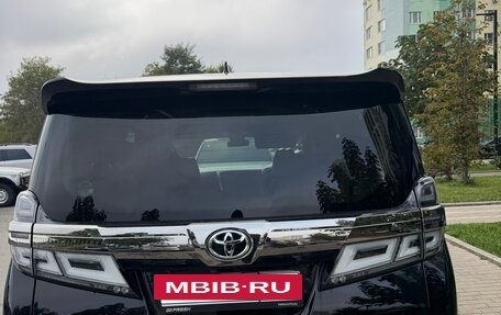 Toyota Vellfire II, 2018 год, 3 950 000 рублей, 3 фотография