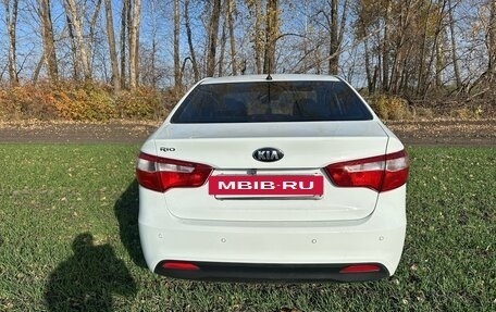 KIA Rio III рестайлинг, 2013 год, 850 000 рублей, 6 фотография