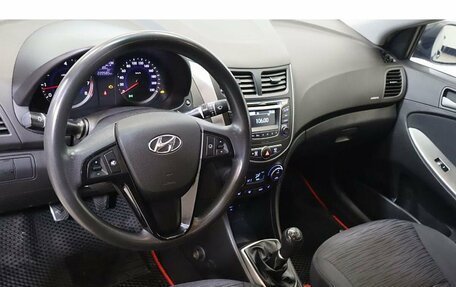 Hyundai Solaris II рестайлинг, 2016 год, 859 000 рублей, 6 фотография