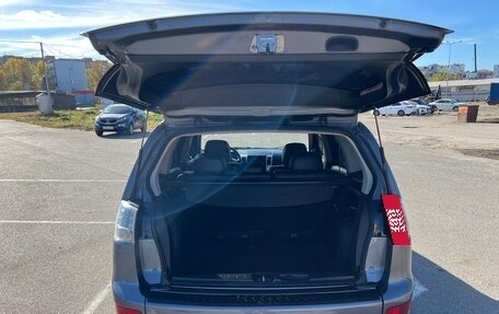 Mitsubishi Outlander III рестайлинг 3, 2008 год, 950 000 рублей, 13 фотография