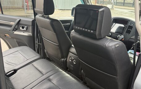 Mitsubishi Pajero IV рестайлинг 2, 2011 год, 2 350 000 рублей, 7 фотография