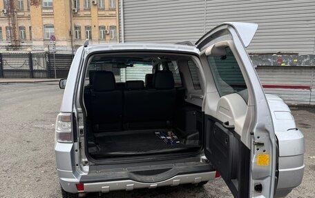 Mitsubishi Pajero IV рестайлинг 2, 2011 год, 2 350 000 рублей, 5 фотография