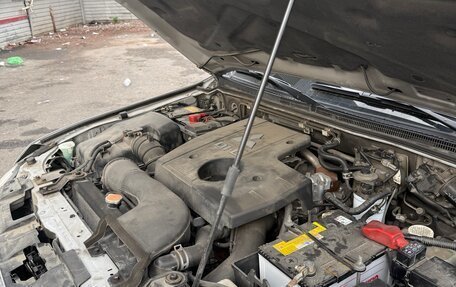 Mitsubishi Pajero IV рестайлинг 2, 2011 год, 2 350 000 рублей, 10 фотография