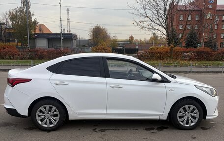 Hyundai Solaris II рестайлинг, 2021 год, 1 600 000 рублей, 3 фотография