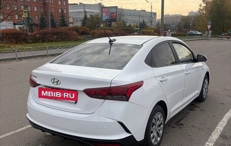 Hyundai Solaris II рестайлинг, 2021 год, 1 600 000 рублей, 4 фотография