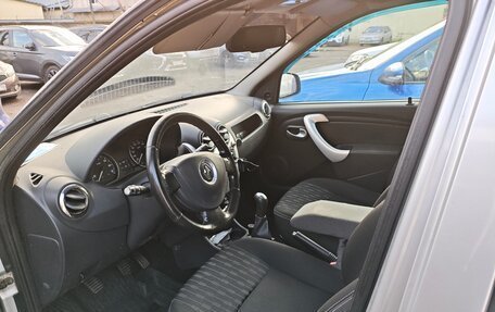 Renault Logan I, 2012 год, 570 000 рублей, 7 фотография