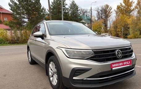 Volkswagen Tiguan II, 2021 год, 3 050 000 рублей, 4 фотография