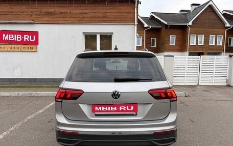 Volkswagen Tiguan II, 2021 год, 3 050 000 рублей, 6 фотография