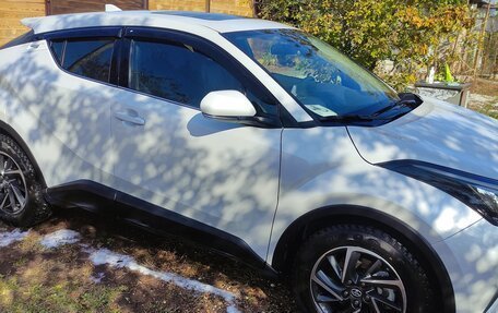 Toyota C-HR I рестайлинг, 2021 год, 2 600 000 рублей, 2 фотография