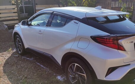 Toyota C-HR I рестайлинг, 2021 год, 2 600 000 рублей, 7 фотография