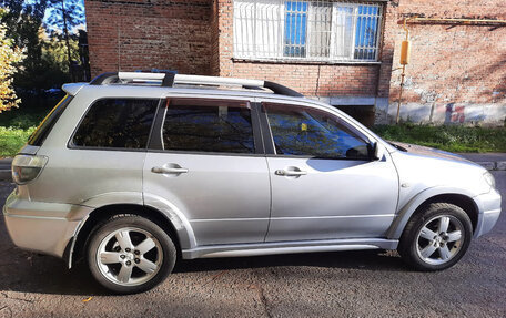 Mitsubishi Outlander III рестайлинг 3, 2006 год, 640 000 рублей, 5 фотография