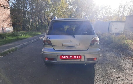 Mitsubishi Outlander III рестайлинг 3, 2006 год, 640 000 рублей, 4 фотография