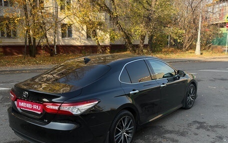 Toyota Camry, 2020 год, 2 950 000 рублей, 4 фотография
