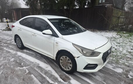 Hyundai Solaris II рестайлинг, 2017 год, 400 000 рублей, 4 фотография