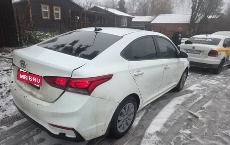 Hyundai Solaris II рестайлинг, 2017 год, 400 000 рублей, 3 фотография