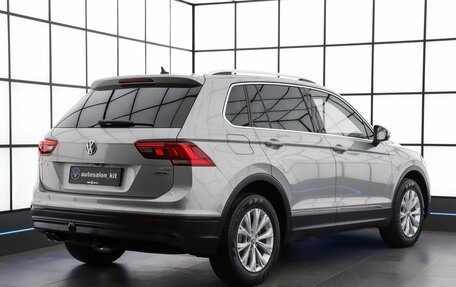 Volkswagen Tiguan II, 2017 год, 2 700 000 рублей, 6 фотография