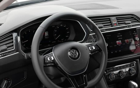 Volkswagen Tiguan II, 2017 год, 2 700 000 рублей, 11 фотография
