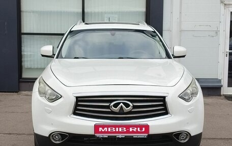 Infiniti QX70, 2014 год, 2 200 000 рублей, 2 фотография