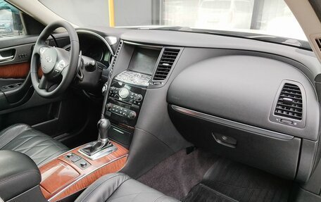 Infiniti QX70, 2014 год, 2 200 000 рублей, 14 фотография