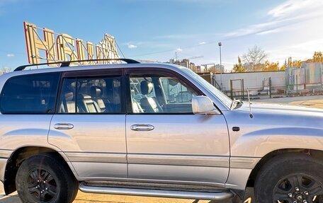 Toyota Land Cruiser 100 рестайлинг 2, 2004 год, 2 500 000 рублей, 5 фотография