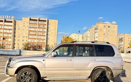 Toyota Land Cruiser 100 рестайлинг 2, 2004 год, 2 500 000 рублей, 7 фотография