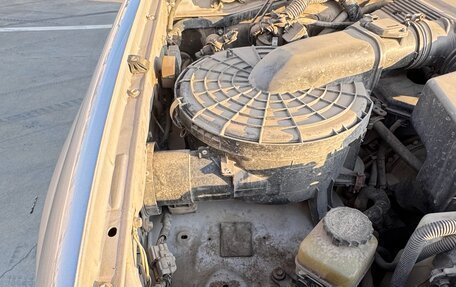 Toyota Land Cruiser 100 рестайлинг 2, 2004 год, 2 500 000 рублей, 18 фотография