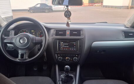 Volkswagen Jetta VII, 2013 год, 1 050 000 рублей, 10 фотография