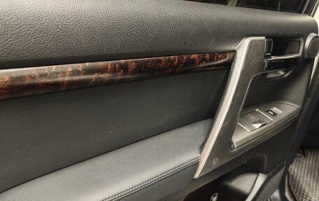 Toyota Land Cruiser 200, 2013 год, 4 000 000 рублей, 4 фотография