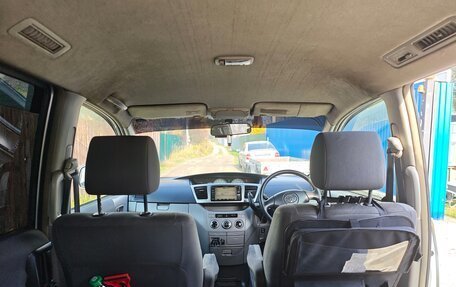 Toyota Noah III, 2002 год, 1 100 000 рублей, 10 фотография